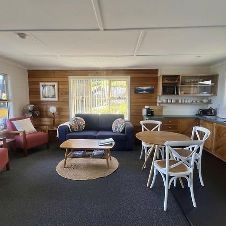 Binalong Beach Cottage Beachfront At Bay Of Fires Next To Restaurant Binalong Bay Экстерьер фото