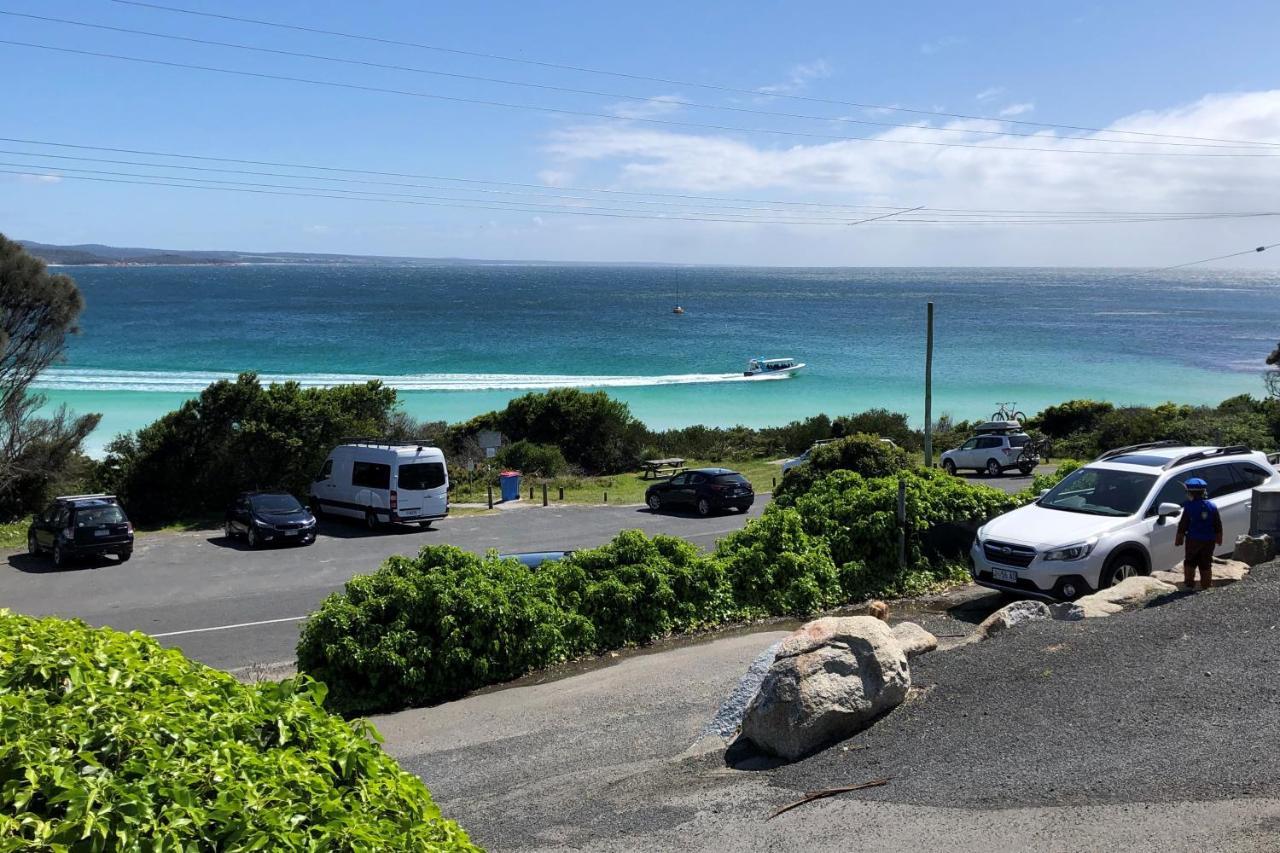 Binalong Beach Cottage Beachfront At Bay Of Fires Next To Restaurant Binalong Bay Экстерьер фото