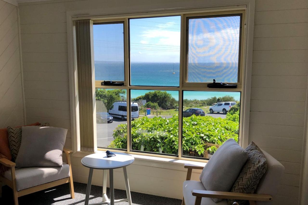Binalong Beach Cottage Beachfront At Bay Of Fires Next To Restaurant Binalong Bay Экстерьер фото