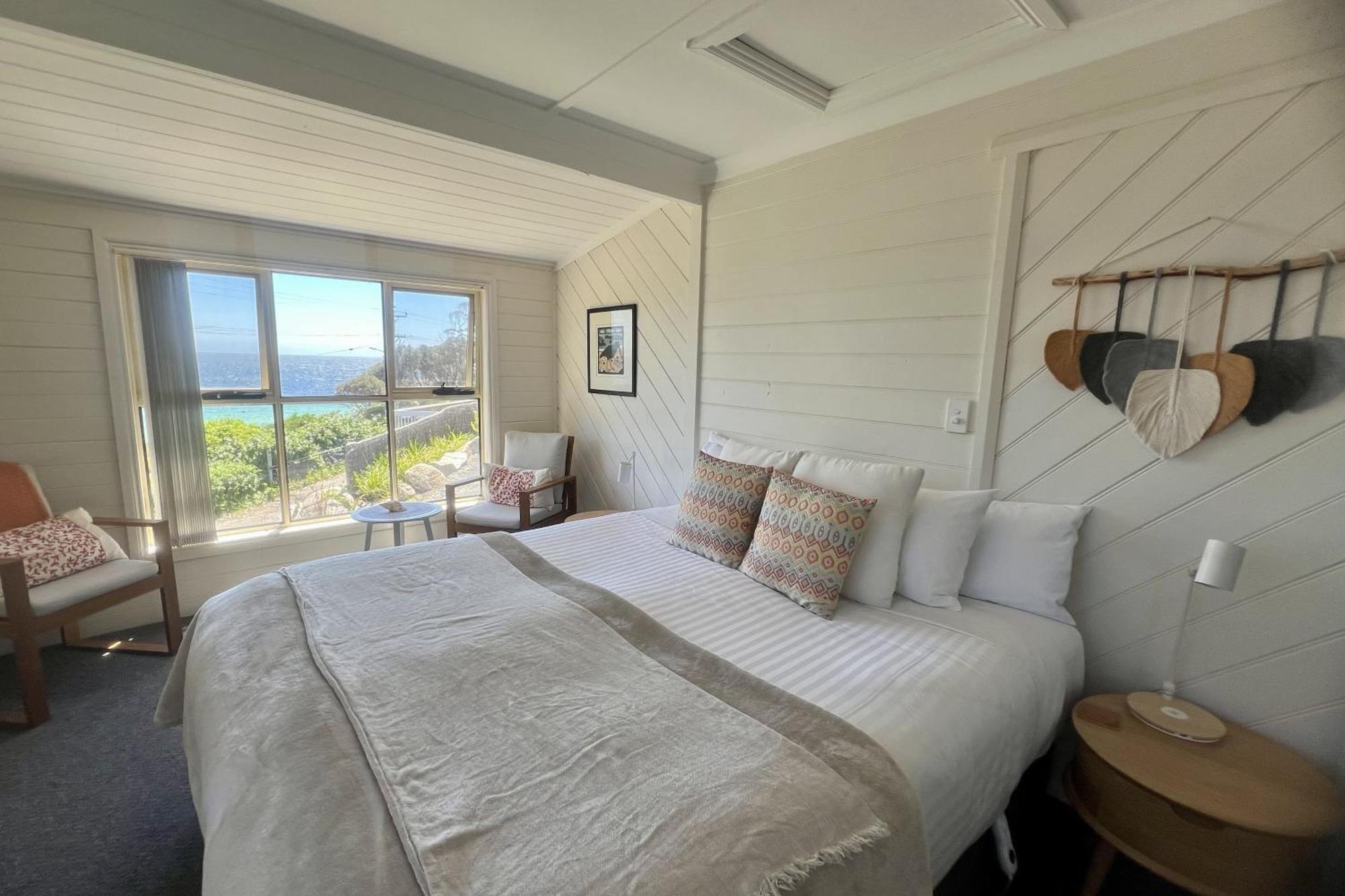 Binalong Beach Cottage Beachfront At Bay Of Fires Next To Restaurant Binalong Bay Экстерьер фото