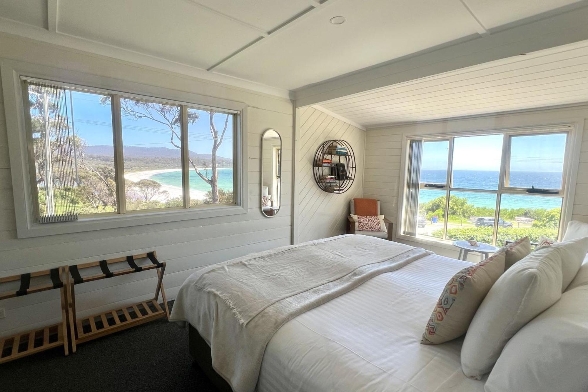 Binalong Beach Cottage Beachfront At Bay Of Fires Next To Restaurant Binalong Bay Экстерьер фото