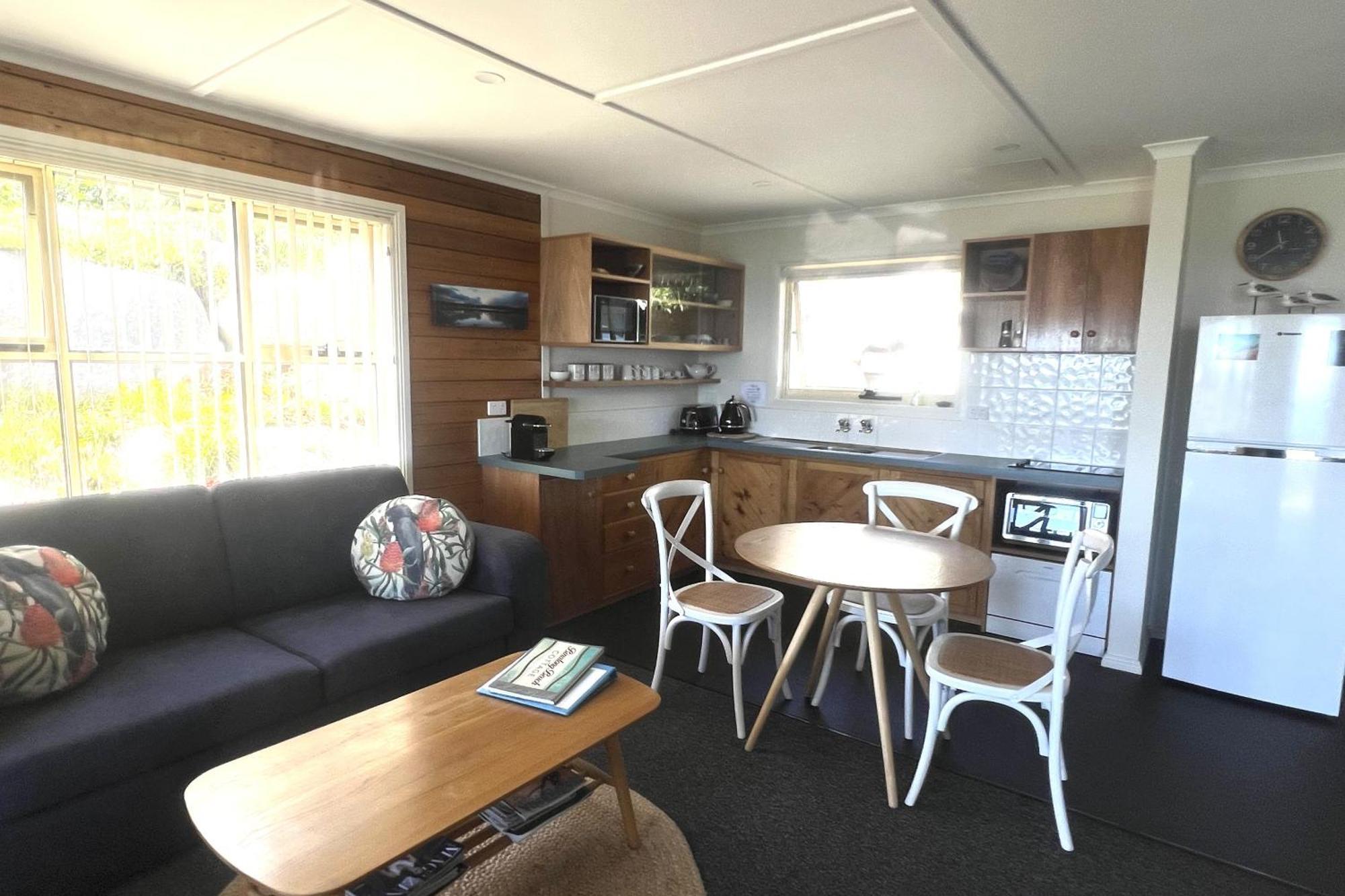 Binalong Beach Cottage Beachfront At Bay Of Fires Next To Restaurant Binalong Bay Экстерьер фото