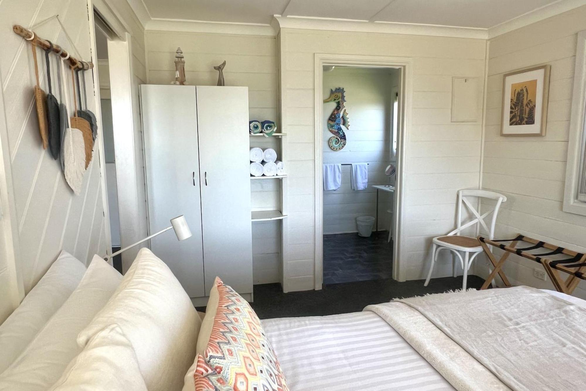 Binalong Beach Cottage Beachfront At Bay Of Fires Next To Restaurant Binalong Bay Экстерьер фото